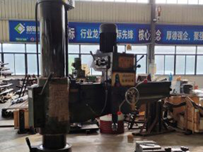 Rocker arm milling machine for milling and drilling